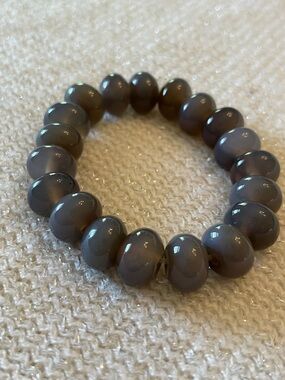 Chunky Gray Glass Bead Stretch Bracelet